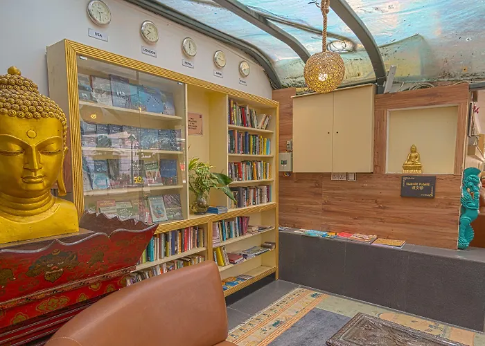 Hostel Zostel *